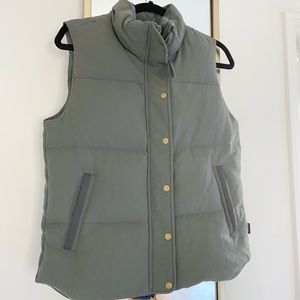 Patagonia Women's Bivy Vest- dark grey